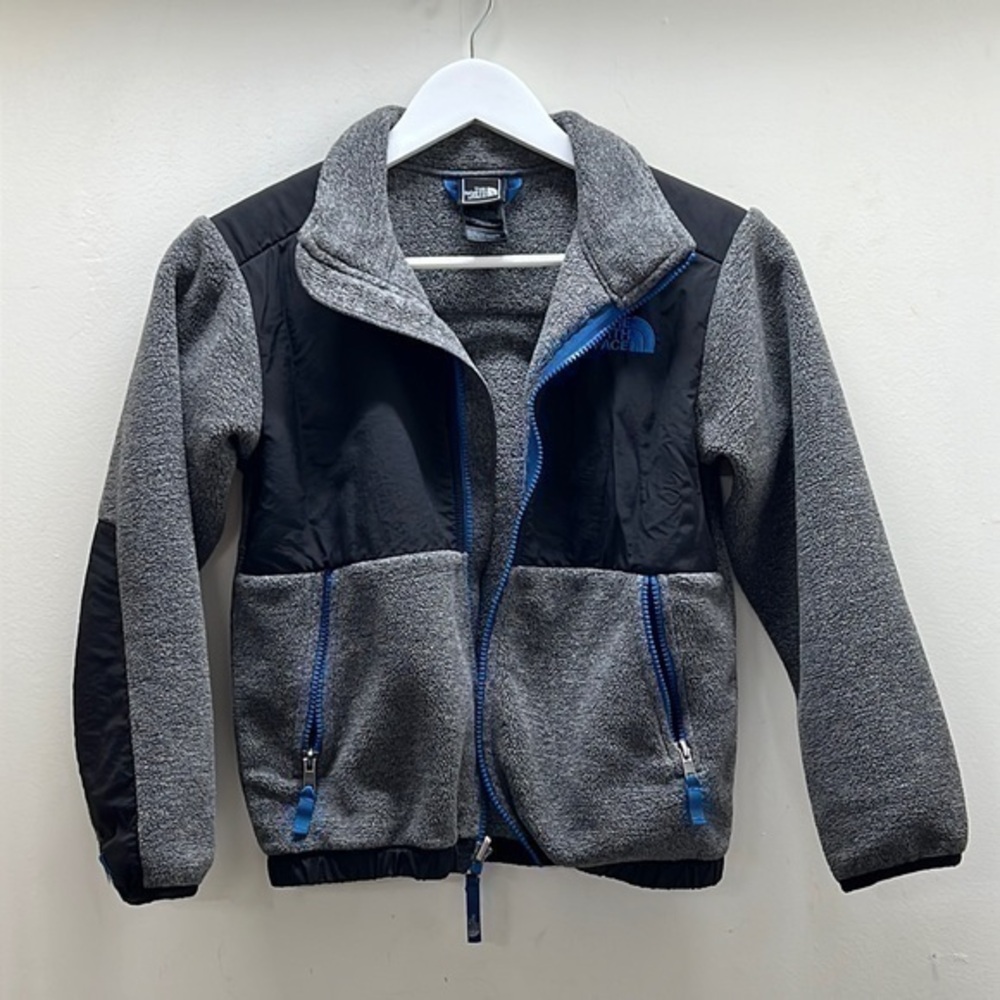 2 lots kids hoodies North face & Gap Hoodies 1007